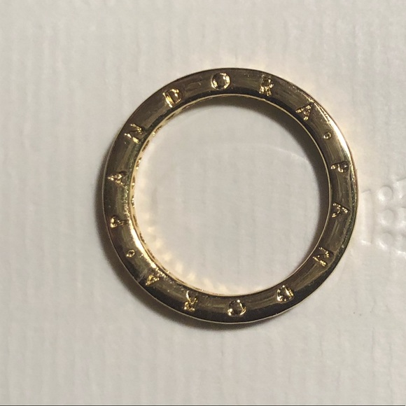 Signature Hearts of PANDORA Ring - PANDORA Shine - Picture 4 of 5